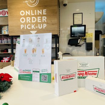 Krispy Kreme - the order pick up - Donuts Near Me - Queens, New York