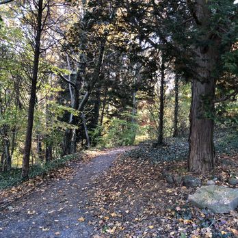 Deep Cut Gardens - Botanical Gardens Near Me - Middletown, New Jersey