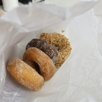 Looney Baker - Cinnamon sugar, chocolate glazed and nutty donuts. - Donuts Near Me - Livonia, Michigan Looney Baker - Cinnamon sugar, chocolate glazed and nutty donuts. - Donuts Near Me - Livonia, Michigan