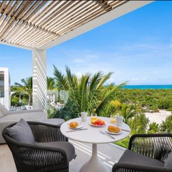 A World To Sea Travel - 2021 Client Travel: 5 bedroom luxury villa. Girls Trip at its finest! Custom 5 day itinerary with all the bells. Location - Turks & Caicos