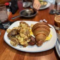 BMR Breakfast Croissant with potato BMR Breakfast Croissant with potato
