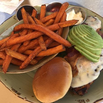 Aqua Bar - Chicken sandwich - Bars Near Me - Ventura, California