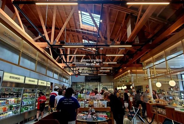 Helms Bakery by null