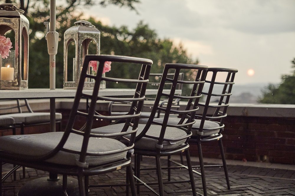 THE COZY PATIO Updated June 2024 20 Photos 144 W Branch St