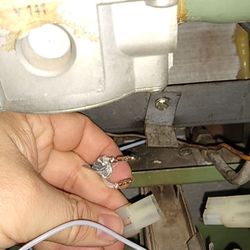 Handy's Heating - Found the pins on a brand new looking HSI element shoved into the back of an old connector.   This was THE key failure on the unit.