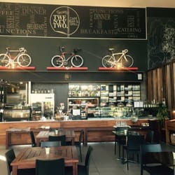 Twentytwo Cafe Bar & Grill