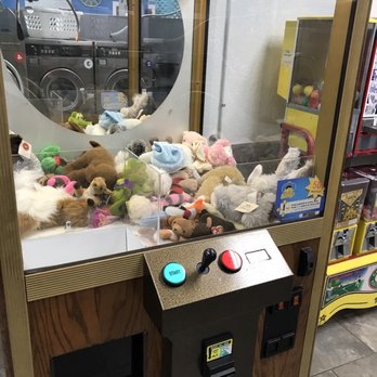 Clear Bubble Laundromat - Claw machine for 50 cents - Laundromat Near Me - Clearwater, Florida Clear Bubble Laundromat - Claw machine for 50 cents - Laundromat Near Me - Clearwater, Florida