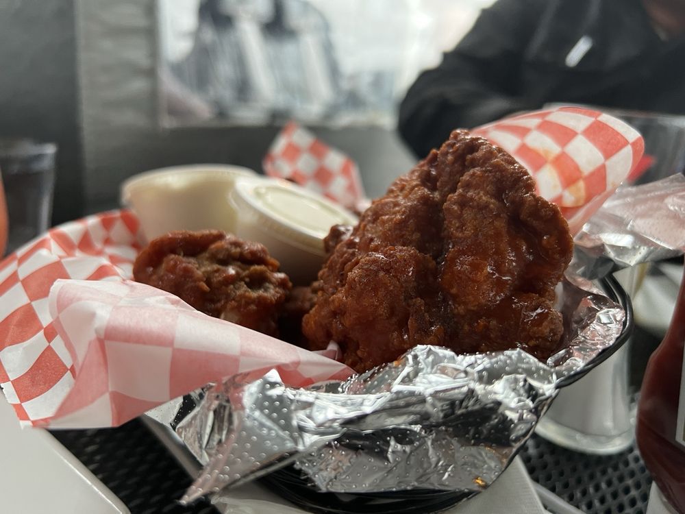 Sully's Bistro & Bar