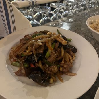 Leiya - Canton Beef with Mushrooms - Desserts Near Me - Chicago, Illinois