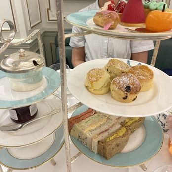 Fortnum & Mason - Afternoon tea service. So what if this is a year of salary - Accessories Near Me - London, XGL Fortnum & Mason - Afternoon tea service. So what if this is a year of salary - Accessories Near Me - London, XGL