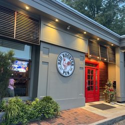 Red Rooster Pub - Front of restaurant