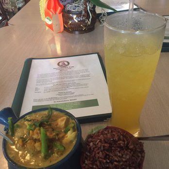 Tina's Garden Cafe - Thai Near Me - Hilo, Hawaii
