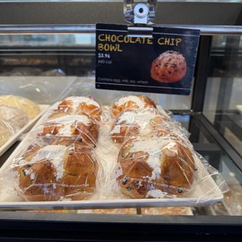 85°C Bakery Cafe-Ala Moana - Bakeries Near Me - Honolulu, Hawaii