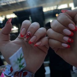 The Nail Venue - My nails on the left done by Ni and my sister's on the right side done by Nila