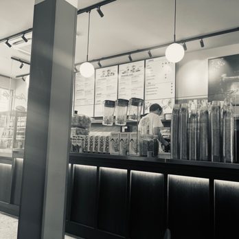 Joe & The Juice - Coffee & Tea Near Me - Amsterdam, New Hampshire
