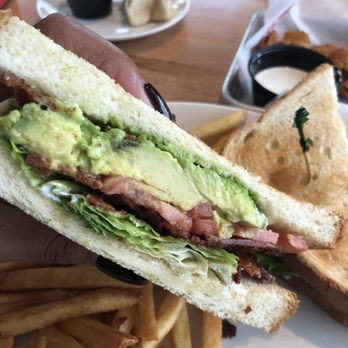 Cotton Patch Cafe - BLT and added avocado (+$1.00). Nice and crisp bacon - American Near Me - Waxahachie, Texas