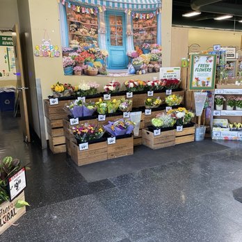 Sprouts Farmers Market - Flowers - Grocery Near Me - Burbank, California Sprouts Farmers Market - Flowers - Grocery Near Me - Burbank, California