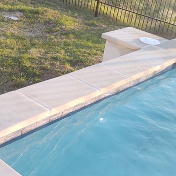 W7 Construction Services - a pool with a planter - Roofing Near Me - Marble Falls, Texas W7 Construction Services - a pool with a planter - Roofing Near Me - Marble Falls, Texas