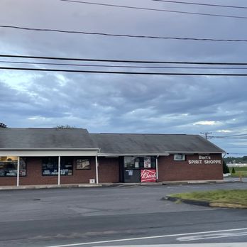 Bert's Spirit Shoppe - the front of the store - Beer, Wine & Spirits Near Me - Windsor Locks, Connecticut Bert's Spirit Shoppe - the front of the store - Beer, Wine & Spirits Near Me - Windsor Locks, Connecticut