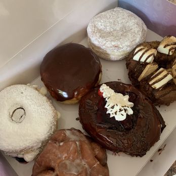 Homies Donuts - Cheesecake, Boston cream, jelly filled, s'mores, black forest, and fritter. - Bakeries Near Me - Ottawa, Ontario Homies Donuts - Cheesecake, Boston cream, jelly filled, s'mores, black forest, and fritter. - Bakeries Near Me - Ottawa, Ontario