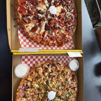 Pizza Twist - All Meat Pizzatwist Chicken GF Tandoori Chicken Pizza Twist - Pizza Near Me - Riverside, California Pizza Twist - All Meat Pizzatwist Chicken GF Tandoori Chicken Pizza Twist - Pizza Near Me - Riverside, California