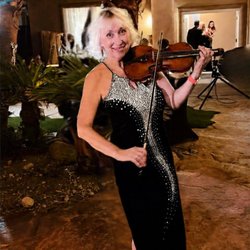 Las Vegas Violinist - Playing for beautiful birthday