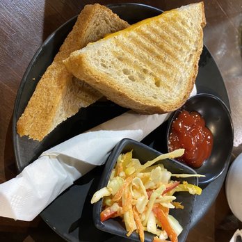 Metropolis Mercantile + Cafe - Grilled cheese sandwich - Themed Cafes Near Me - Newmarket, Ontario
