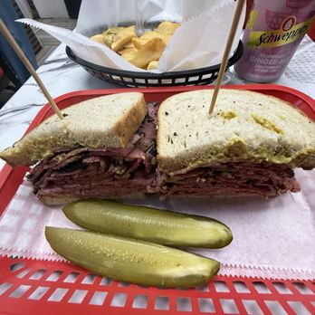 Moe's Pastrami & Burger - Burgers Near Me - Brooklyn, New York Moe's Pastrami & Burger - Burgers Near Me - Brooklyn, New York
