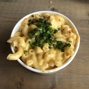 Hook & Anchor - Lobster Sriracha Mac and Cheese - Seafood Near Me - Costa Mesa, California