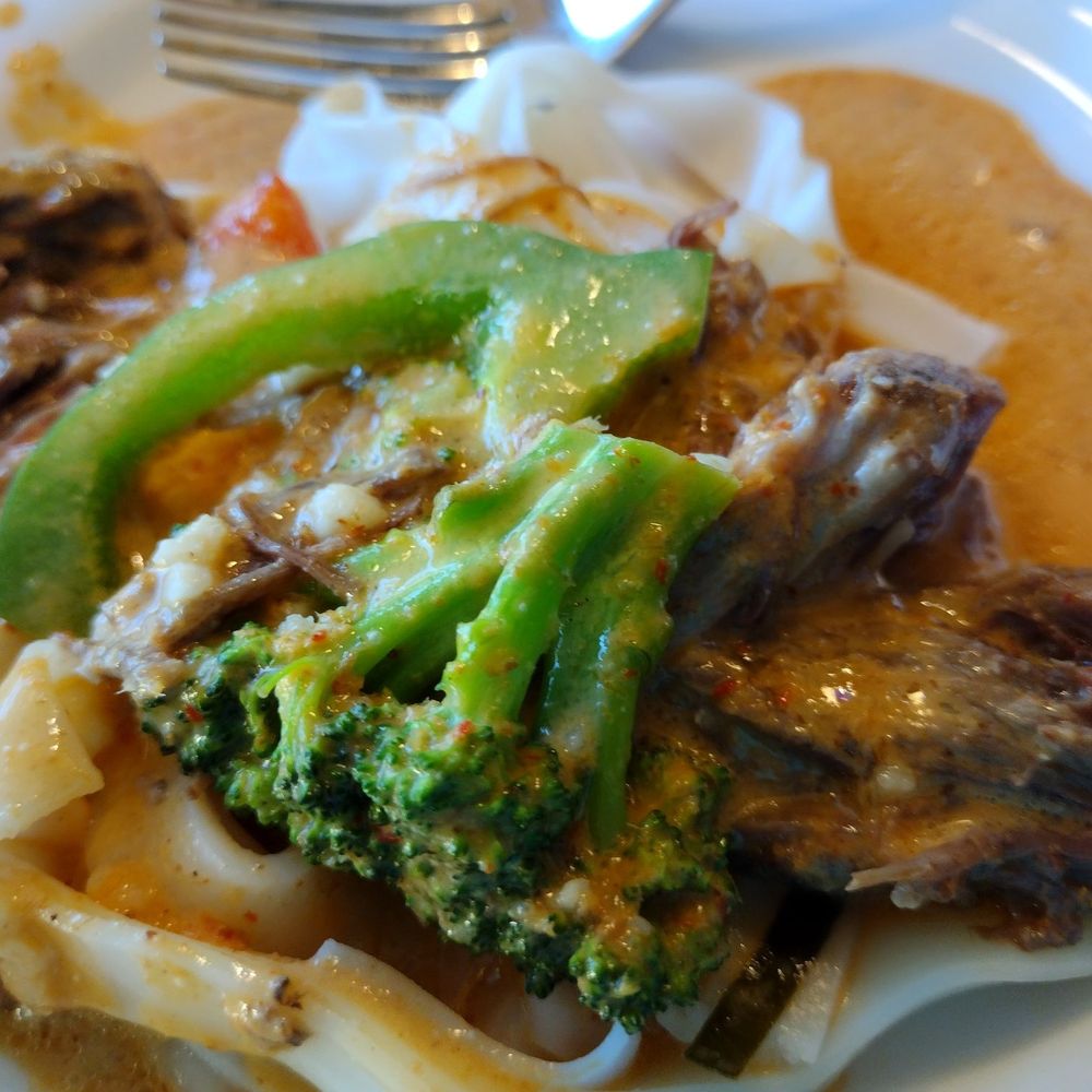 Maui Thai Bistro - Thai Near Me - Kihei, Hawaii Maui Thai Bistro - Thai Near Me - Kihei, Hawaii