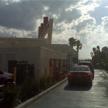 Bob's Big Boy Broiler - drive thru service - American Near Me - Downey, California Bob's Big Boy Broiler - drive thru service - American Near Me - Downey, California