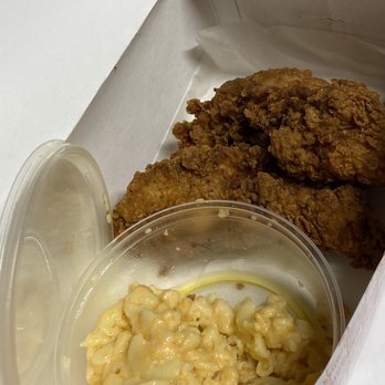 Fryer's Roadside - Mac and cheese - fried chicken - Ice Cream & Frozen Yogurt Near Me - Silver Spring, Maryland Fryer's Roadside - Mac and cheese - fried chicken - Ice Cream & Frozen Yogurt Near Me - Silver Spring, Maryland