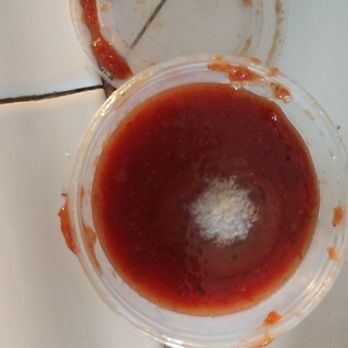 Pizza Hut - Mold on my sauce - Pizza Near Me - Desert Hot Springs, California