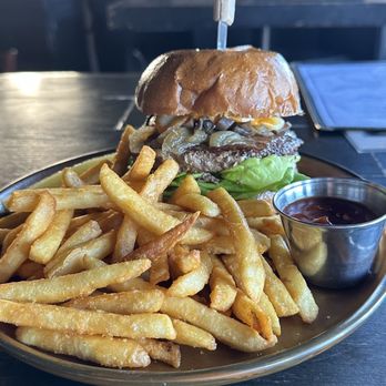 Morrison - Kobe! The One Burger - Gastropubs Near Me - Los Angeles, California