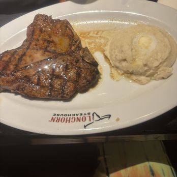 LongHorn Steakhouse - T Fire-Grilled T-Bone with Mashed Potatoes - Steakhouses Near Me - Jacksonville, Florida LongHorn Steakhouse - T Fire-Grilled T-Bone with Mashed Potatoes - Steakhouses Near Me - Jacksonville, Florida