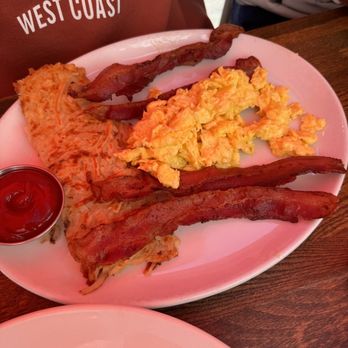 Cafe De Olla - Eggs and bacon - American Near Me - Burbank, California Cafe De Olla - Eggs and bacon - American Near Me - Burbank, California