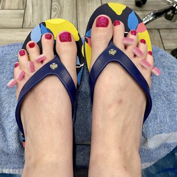 Sky Nails Lounge - Nail Salons Near Me - Midland, Texas