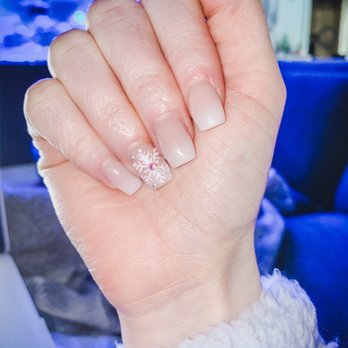 LexiLexis Nails Spa Kroger - Christmas Mani - Nail Salons Near Me - Pearland, Texas