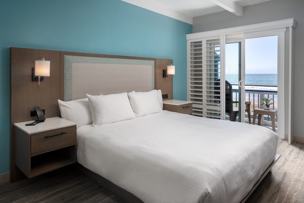 Shoreline Inn by null