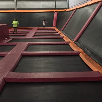 iTrampoline - It's huge trampolines together - Trampoline Parks Near Me - Waipahu, Hawaii