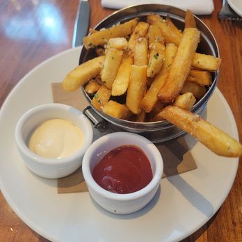 Merriman's Honolulu - Parmesean Truffle Fries - Hawaiian Near Me - Honolulu, Hawaii Merriman's Honolulu - Parmesean Truffle Fries - Hawaiian Near Me - Honolulu, Hawaii