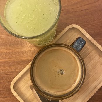 Hygge Kaffe - Cafes Near Me - Lisbon, 11