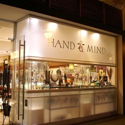 Hand & Mind Gallery