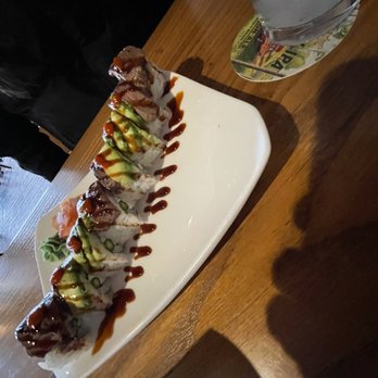 Drake's - Tates Creek Rd - Surf and Turf Roll - American Near Me - Lexington, Kentucky Drake's - Tates Creek Rd - Surf and Turf Roll - American Near Me - Lexington, Kentucky