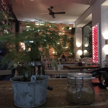Abonavida - Abonavida at night-- súper vibey - Juice Bars & Smoothies Near Me - Madrid, M