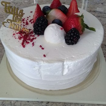 Tous Les Jours - The associate put the cake into the box, took it back out, and sent it back to the kitchen... And still.gave me this "chipped" cake - Bakeries Near Me - Beaverton, Oregon Tous Les Jours - The associate put the cake into the box, took it back out, and sent it back to the kitchen... And still.gave me this "chipped" cake - Bakeries Near Me - Beaverton, Oregon