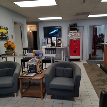 Wholesale Auto Repair - Waiting area - Auto Repair Near Me - Brooklyn Park, Minnesota Wholesale Auto Repair - Waiting area - Auto Repair Near Me - Brooklyn Park, Minnesota