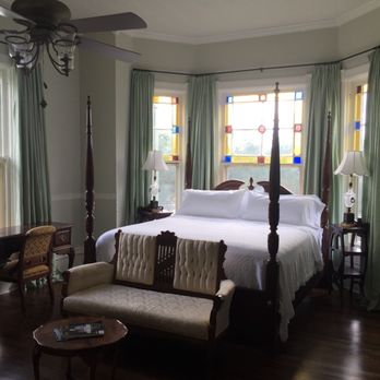 Milton Parker Home - Bed & Breakfast Near Me - Bryan, Texas Milton Parker Home - Bed & Breakfast Near Me - Bryan, Texas