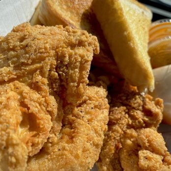 Slim Chickens - Grab and Go Pack for 3 Extra Dipping Sauce Texas Toast - Southern Near Me - Weatherford, Texas Slim Chickens - Grab and Go Pack for 3 Extra Dipping Sauce Texas Toast - Southern Near Me - Weatherford, Texas