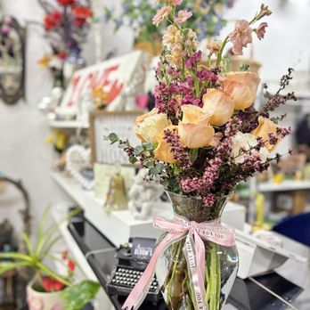 Azucena Bloom’s - Florists Near Me - Gilroy, California Azucena Bloom’s - Florists Near Me - Gilroy, California
